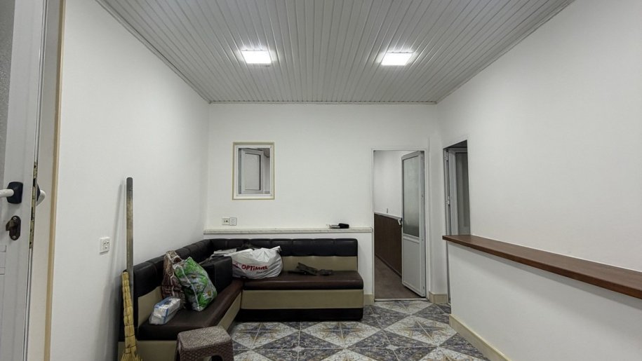 50 kv.m. obyekt icarəyə verilir, Bakıxanov (Razin)-4