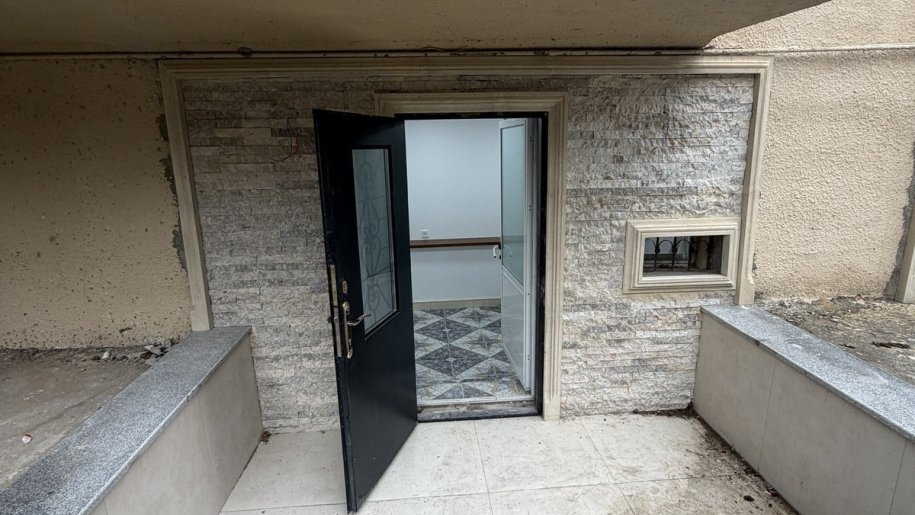 50 kv.m. obyekt icarəyə verilir, Bakıxanov (Razin)-12