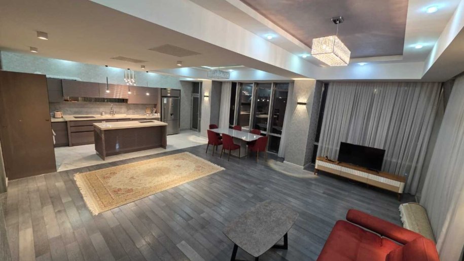 Kirayə verilir 4 otaqlı yeni tikili, 160 m², Elmlər Akademiyası m.-1