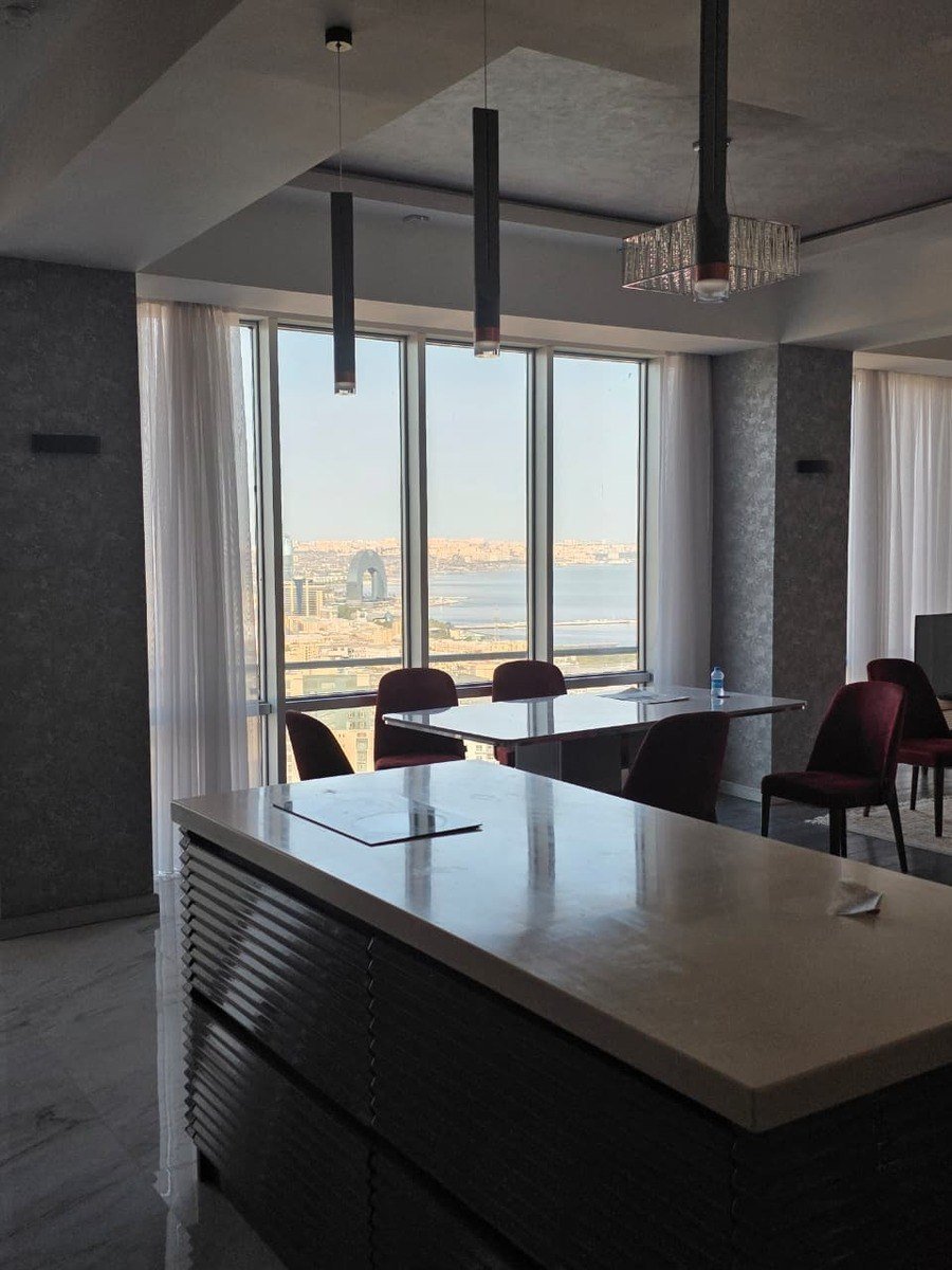 Kirayə verilir 4 otaqlı yeni tikili, 160 m², Elmlər Akademiyası m.-18