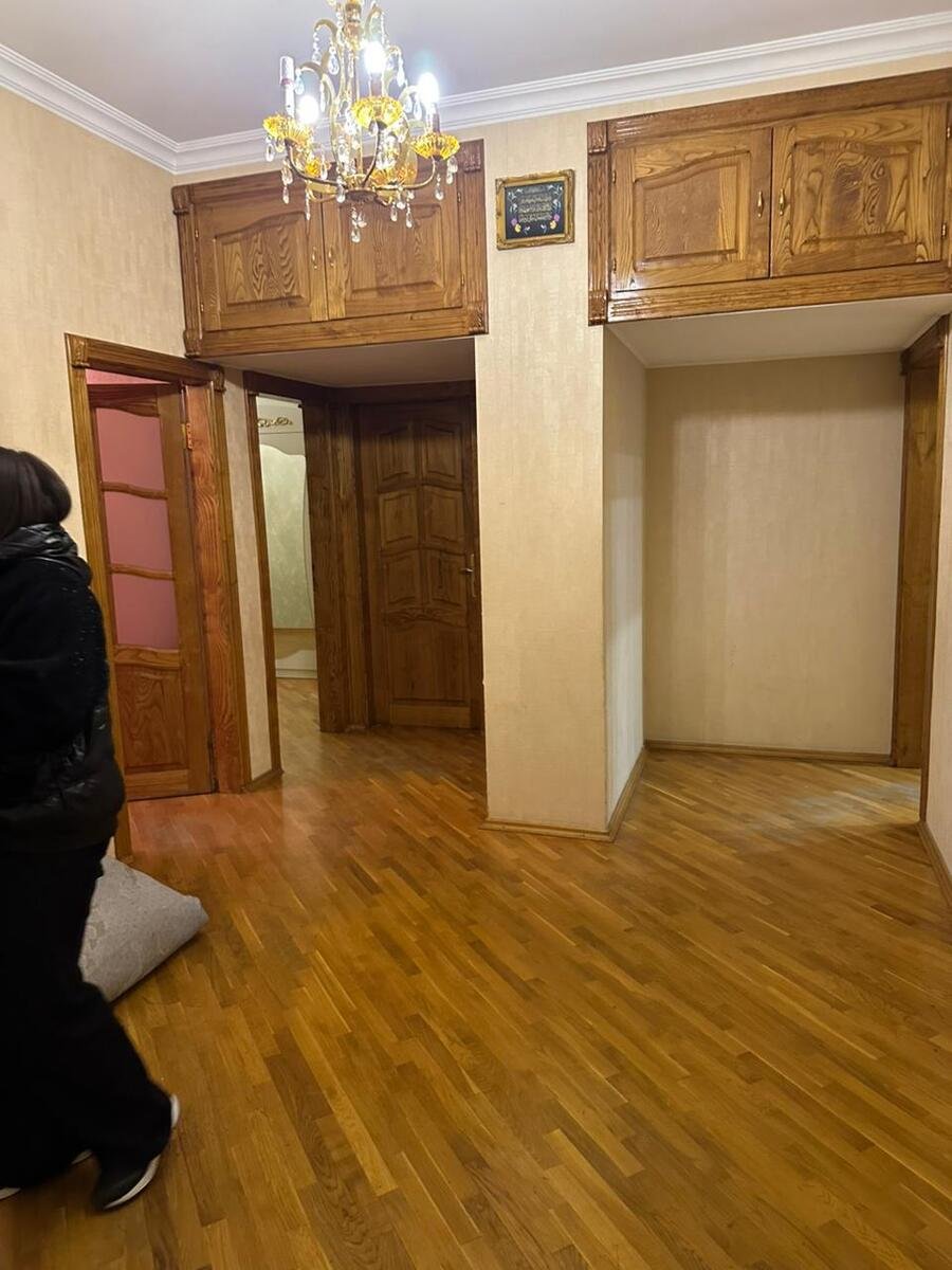 Kirayə verilir 4 otaqlı yeni tikili, 172 m², Elmlər Akademiyası m.-2