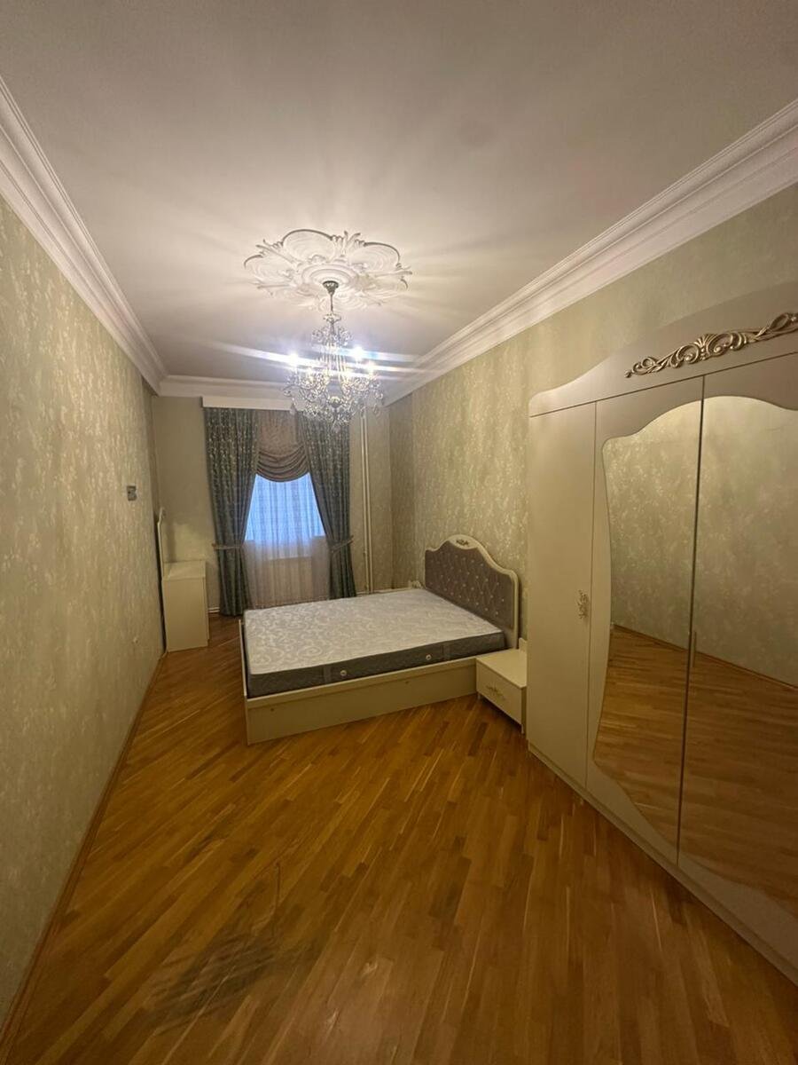 Kirayə verilir 4 otaqlı yeni tikili, 172 m², Elmlər Akademiyası m.-3