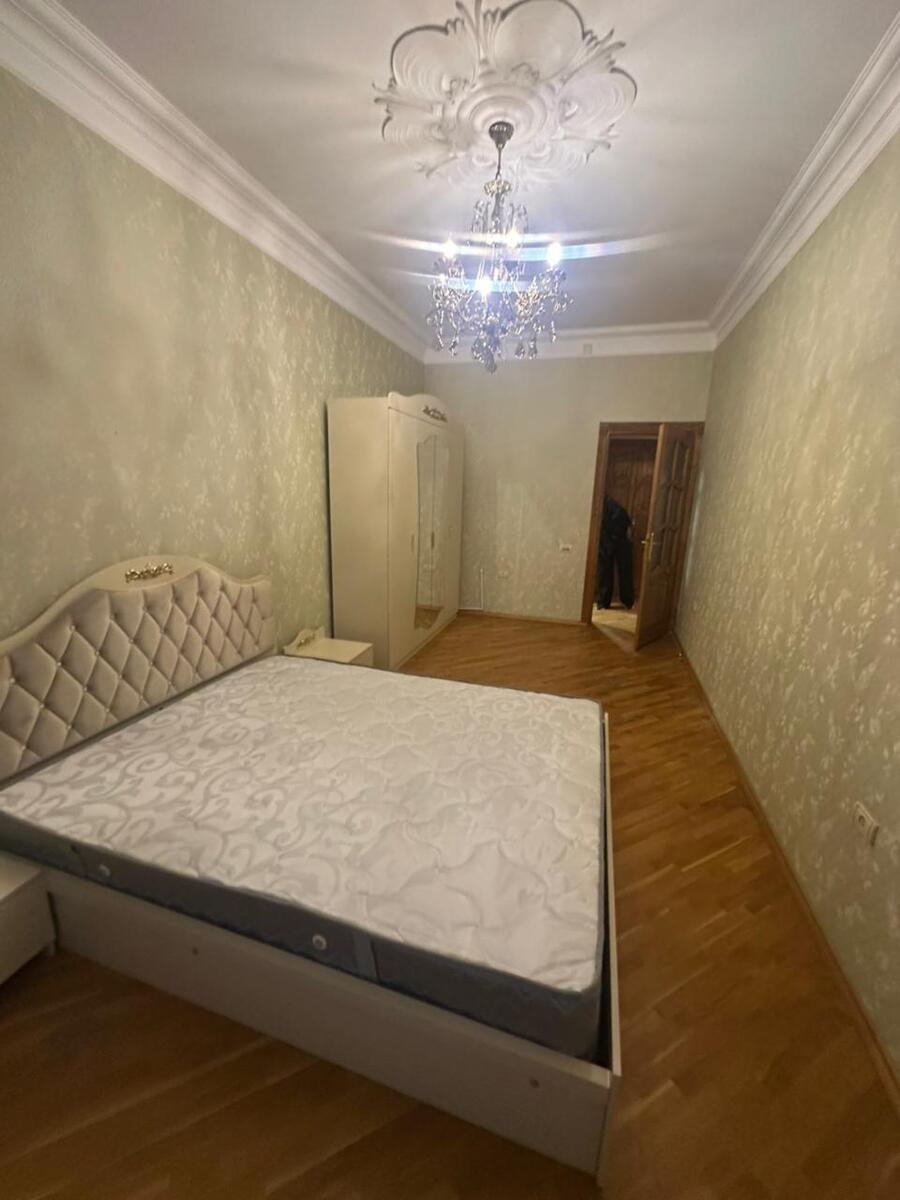 Kirayə verilir 4 otaqlı yeni tikili, 172 m², Elmlər Akademiyası m.-5