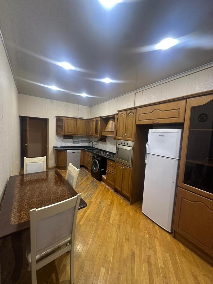 Kirayə verilir 4 otaqlı yeni tikili, 172 m², Elmlər Akademiyası m.-6