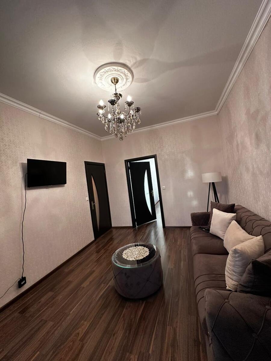 Satılır 2 otaqlı köhnə tikili, 55 m², Memar Əcəmi m.-2