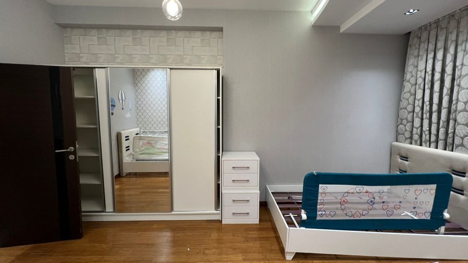Kirayə verilir 3 otaqlı yeni tikili, 148 m², 8 noyabr-12