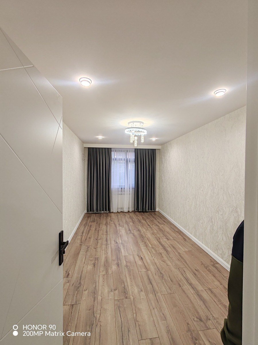 Satılır 3 otaqlı köhnə tikili, 70 m², Elmlər Akademiyası m.-1