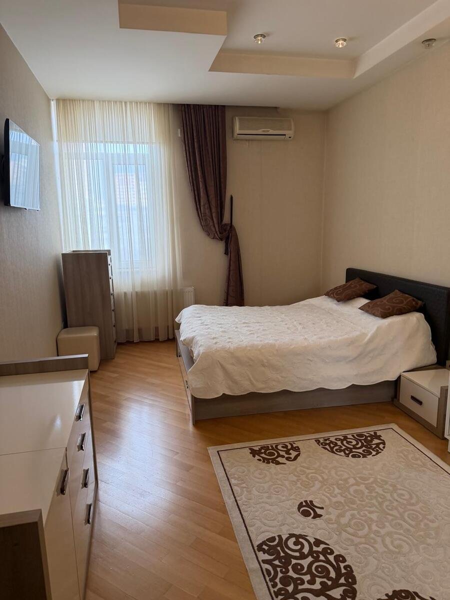 Satılır 2 otaqlı yeni tikili, 90 m², 28 May m.-5