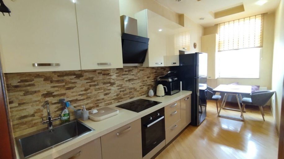 Satılır 2 otaqlı yeni tikili, 90 m², 28 May m.-8