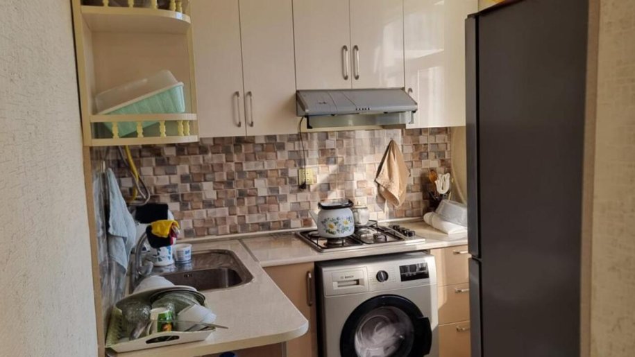 Satılır 2 otaqlı köhnə tikili, 50 m², Azadlıq Prospekti m.-3