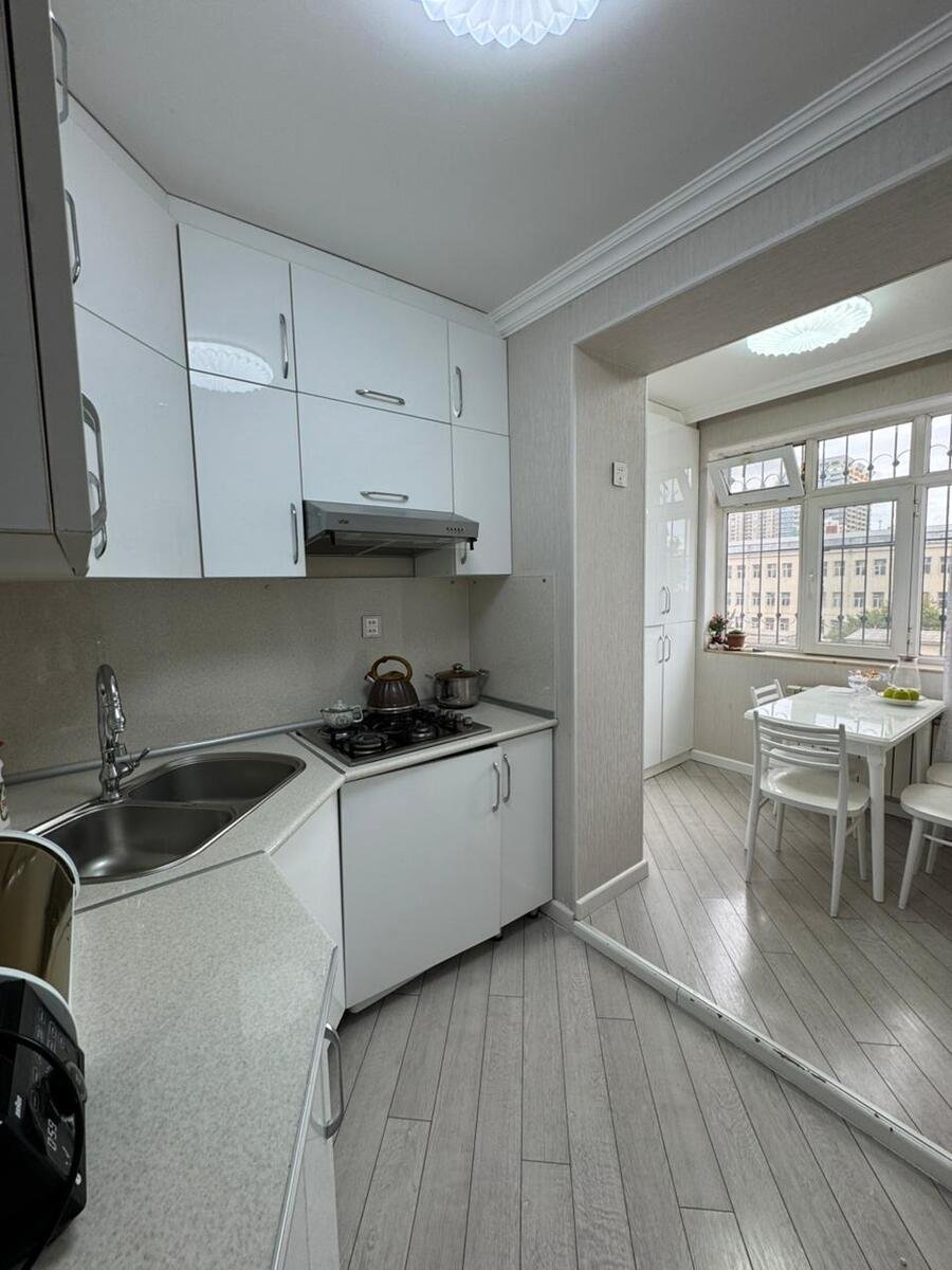 Satılır 3 otaqlı köhnə tikili, 80 m², Nizami m.-8