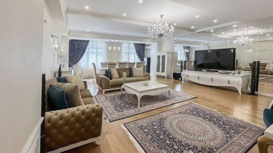 Kirayə verilir 4 otaqlı yeni tikili, 223 m², 28 May m.-1