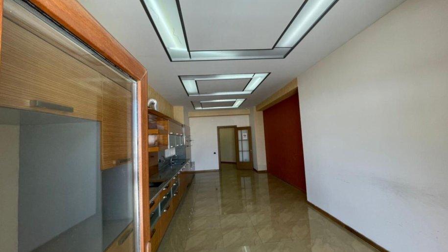 270 m<sup>2</sup> ofis icarəyə verilir, Sahil m.-7