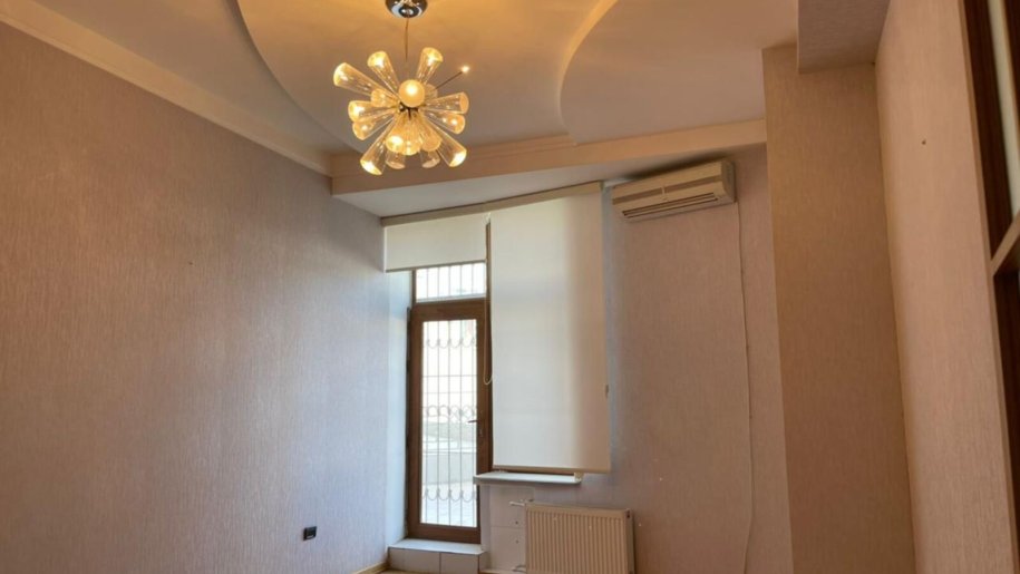 270 m<sup>2</sup> ofis icarəyə verilir, Sahil m.-20