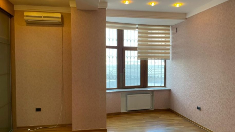 270 m<sup>2</sup> ofis icarəyə verilir, Sahil m.-21