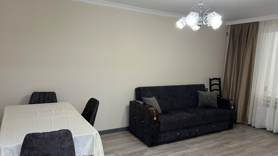 Kirayə verilir 1 otaqlı köhnə tikili, 30 m², İnşaatçılar m.-2