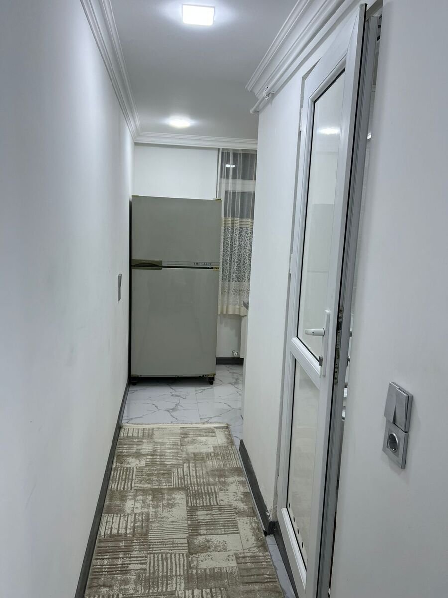 Kirayə verilir 1 otaqlı köhnə tikili, 30 m², İnşaatçılar m.-9