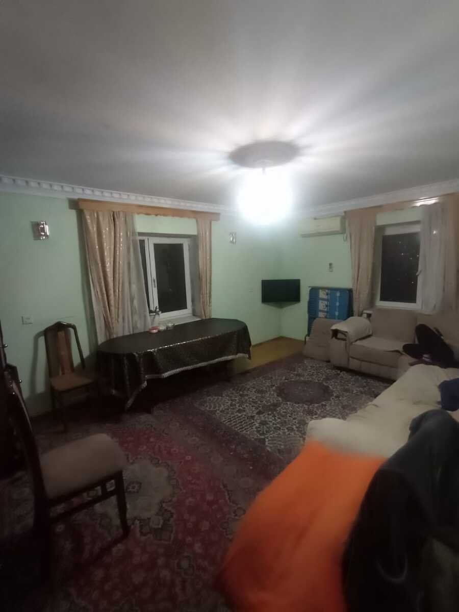 Satılır 2 otaqlı köhnə tikili, 60 m², Elmlər Akademiyası m.-1