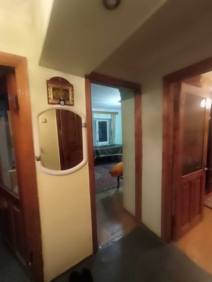 Satılır 2 otaqlı köhnə tikili, 60 m², Elmlər Akademiyası m.-6