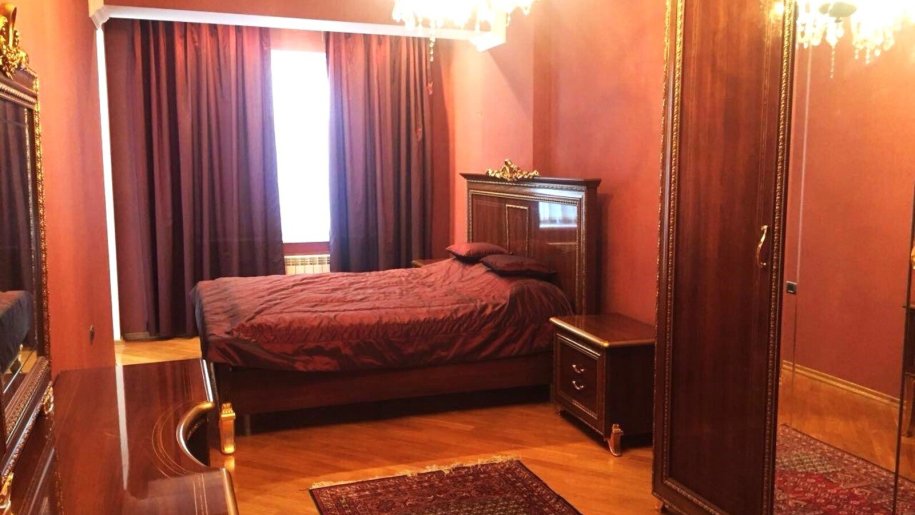 Satılır 3 otaqlı yeni tikili, 165 m², 28 May m.-3