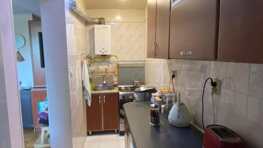 Satılır 4 otaqlı köhnə tikili, 100 m², Yasamal-11