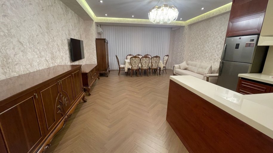 Kirayə verilir 3 otaqlı yeni tikili, 122 m², 28 May m.-2