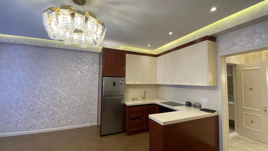 Kirayə verilir 3 otaqlı yeni tikili, 122 m², 28 May m.-4