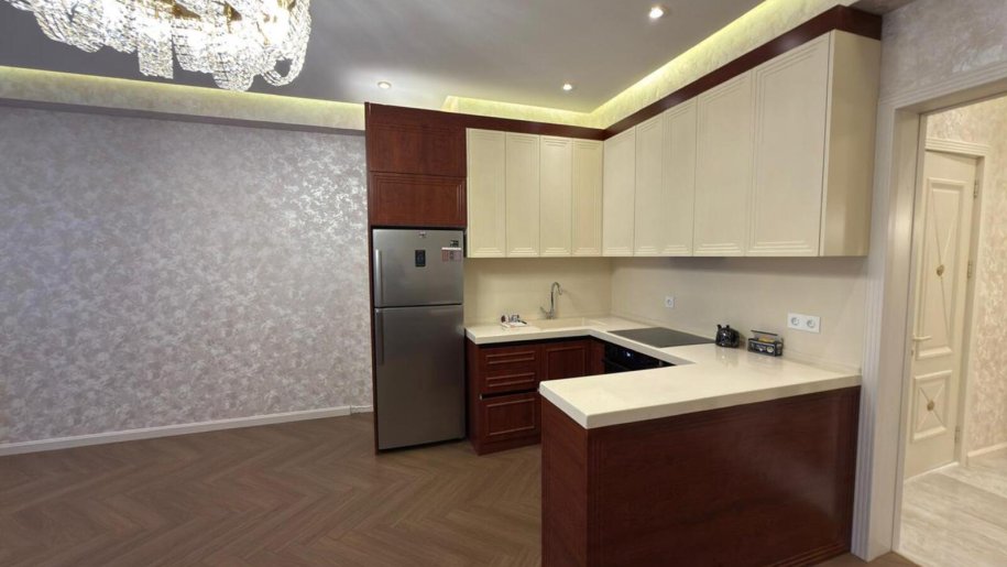 Kirayə verilir 3 otaqlı yeni tikili, 122 m², 28 May m.-7