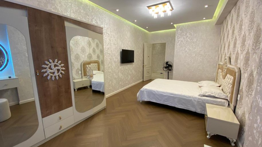 Kirayə verilir 3 otaqlı yeni tikili, 122 m², 28 May m.-9