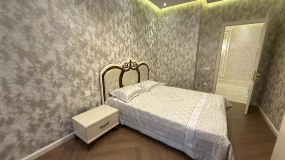 Kirayə verilir 3 otaqlı yeni tikili, 122 m², 28 May m.-10