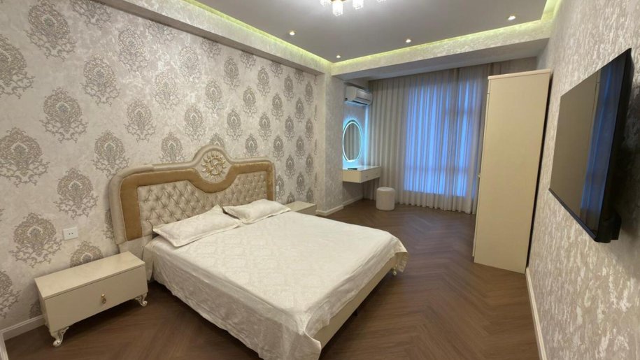 Kirayə verilir 3 otaqlı yeni tikili, 122 m², 28 May m.-11