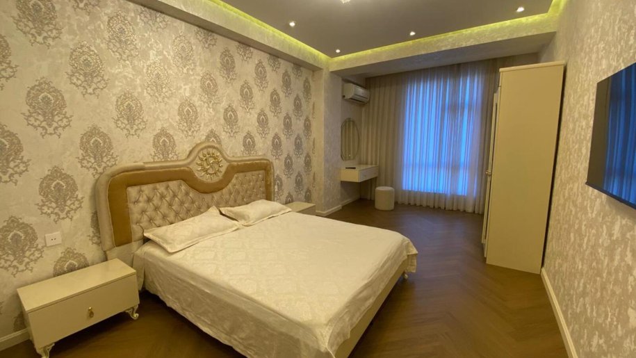 Kirayə verilir 3 otaqlı yeni tikili, 122 m², 28 May m.-15