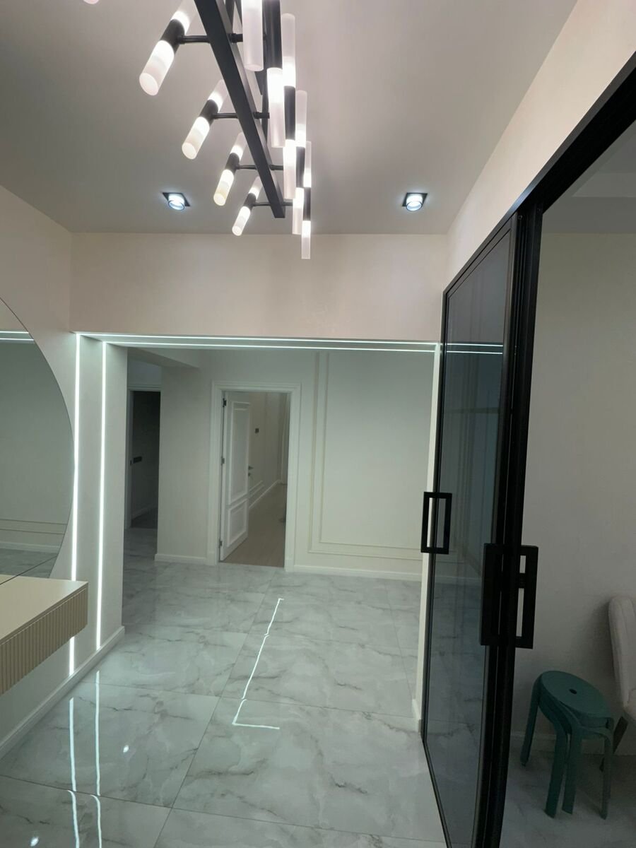 Kirayə verilir 3 otaqlı yeni tikili, 105 m², Elmlər Akademiyası m.-4