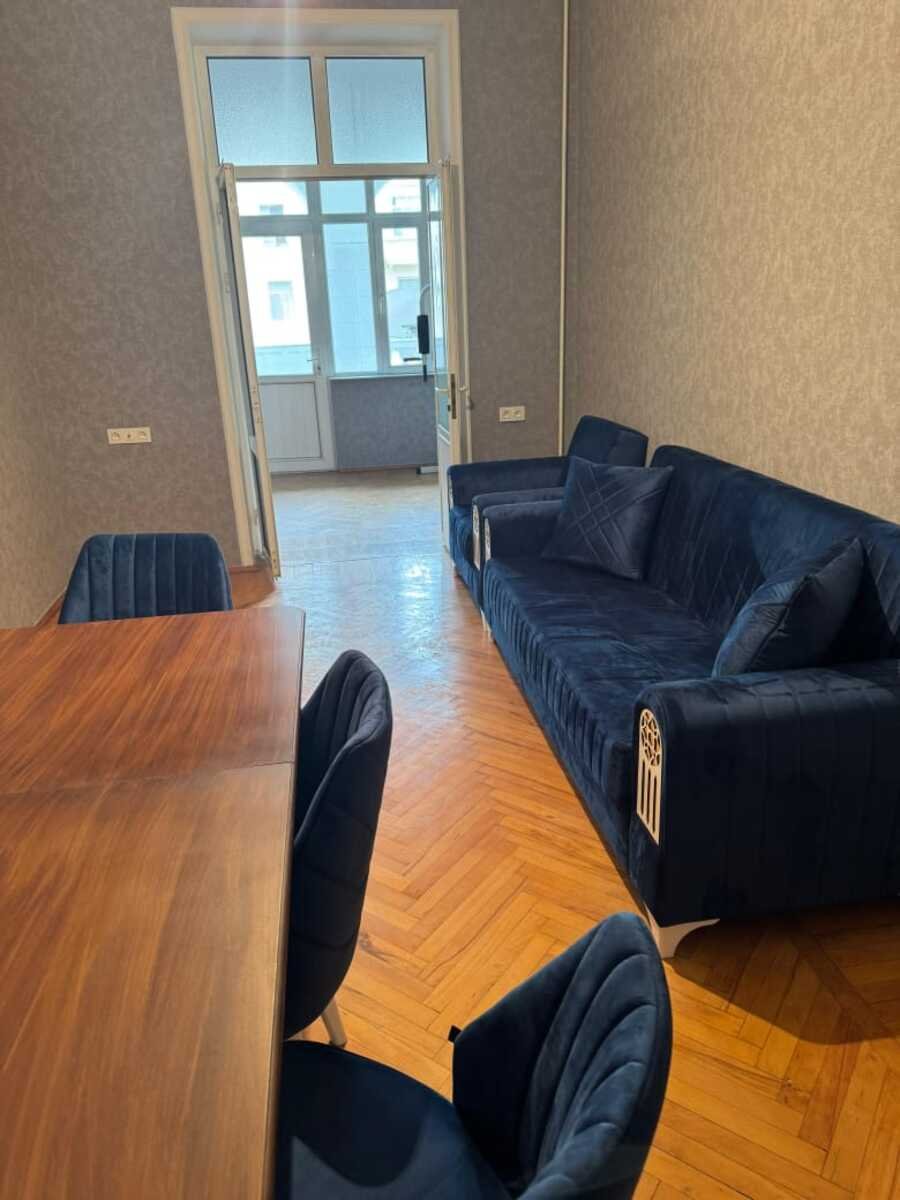 Kirayə verilir 3 otaqlı köhnə tikili, 80 m², 28 May m.-2