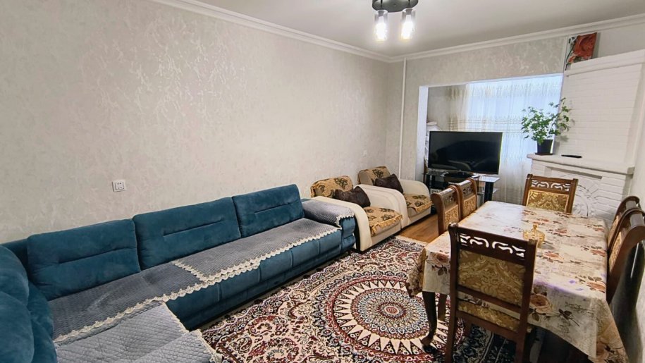 Satılır 4 otaqlı köhnə tikili, 90 m², Bakıxanov (Razin)-1
