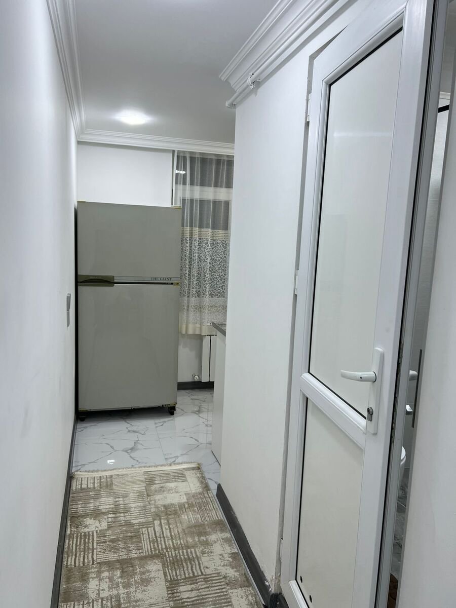 Kirayə verilir 1 otaqlı köhnə tikili, 33 m², İnşaatçılar m.-9