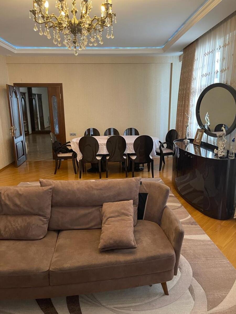 Kirayə verilir 3 otaqlı yeni tikili, 170 m², Nizami m.-1