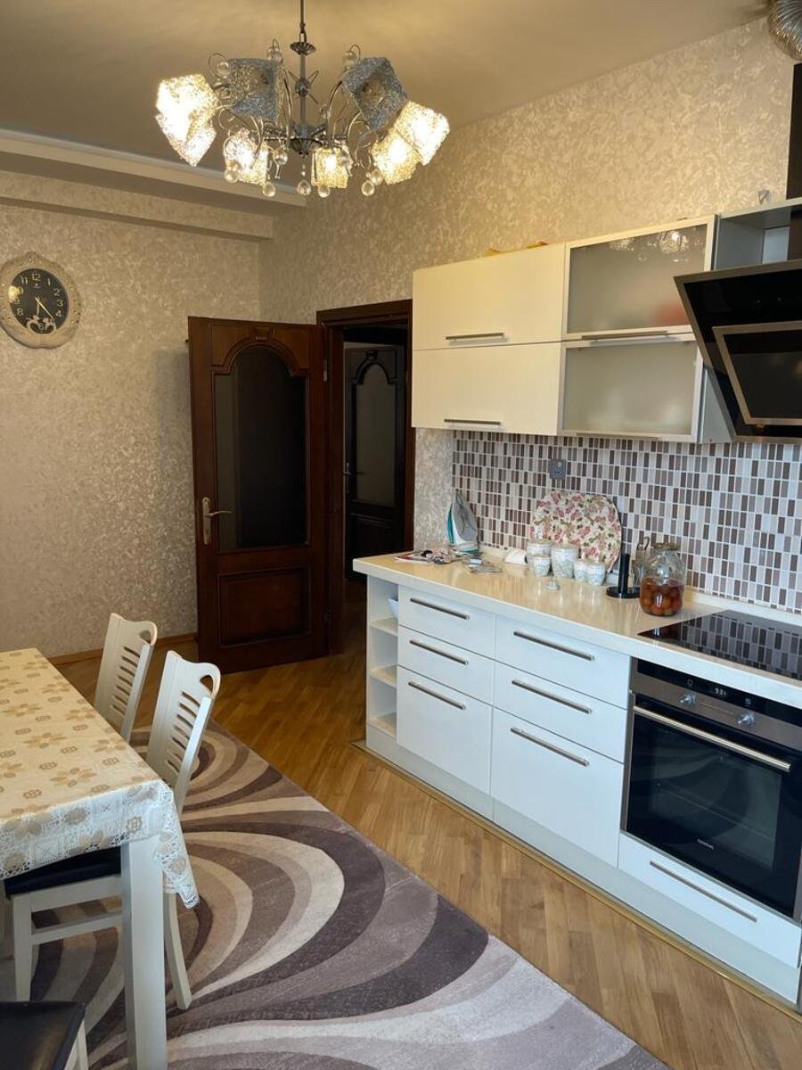 Kirayə verilir 3 otaqlı yeni tikili, 170 m², Nizami m.-11