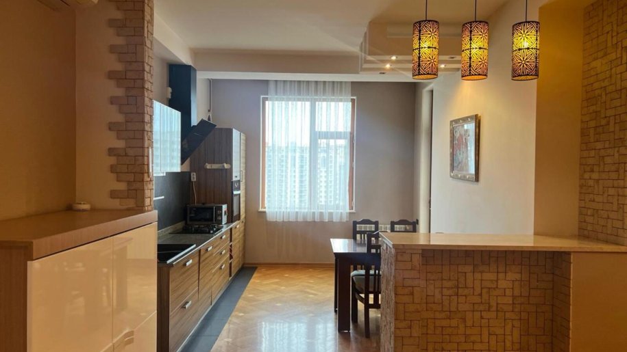 Kirayə verilir 3 otaqlı yeni tikili, 117 m², 28 May m.-10