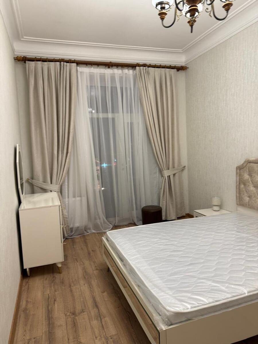 Kirayə verilir 2 otaqlı köhnə tikili, 55 m², 28 May m.-8