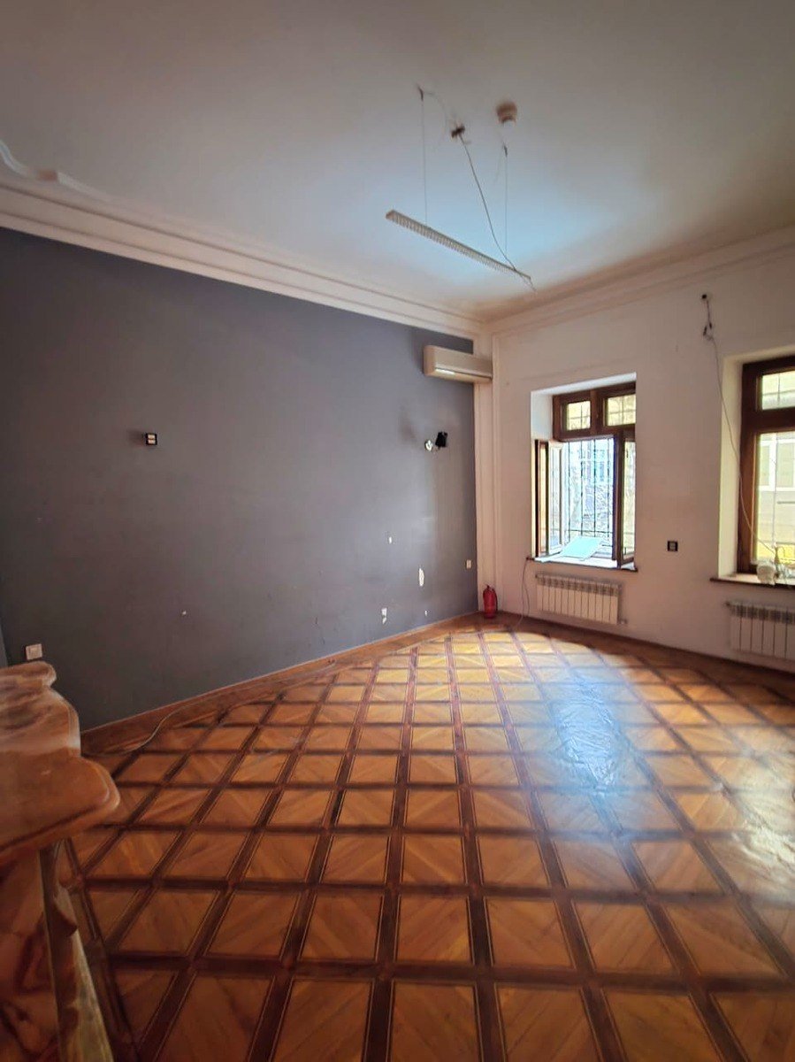 250 kv.m. obyekt icarəyə verilir, Sahil m.-2