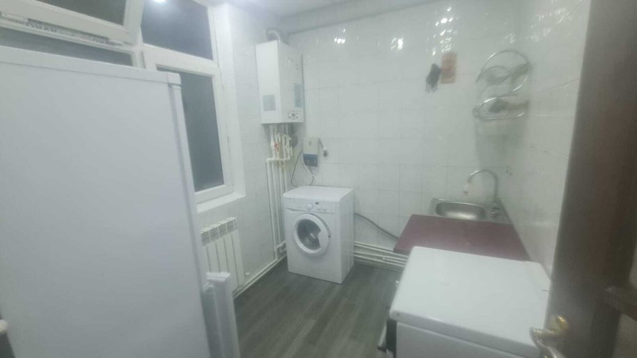 Kirayə verilir 2 otaqlı köhnə tikili, 50 m², Memar Əcəmi m.-4