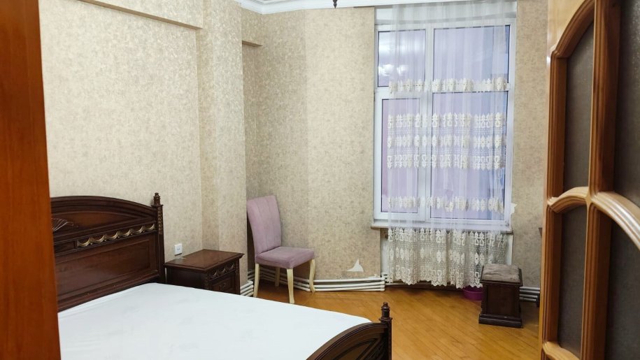 Kirayə verilir 3 otaqlı yeni tikili, 72 m², Elmlər Akademiyası m.-1