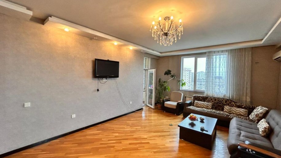 Satılır 3 otaqlı yeni tikili, 97 m², Azadlıq Prospekti m.-2