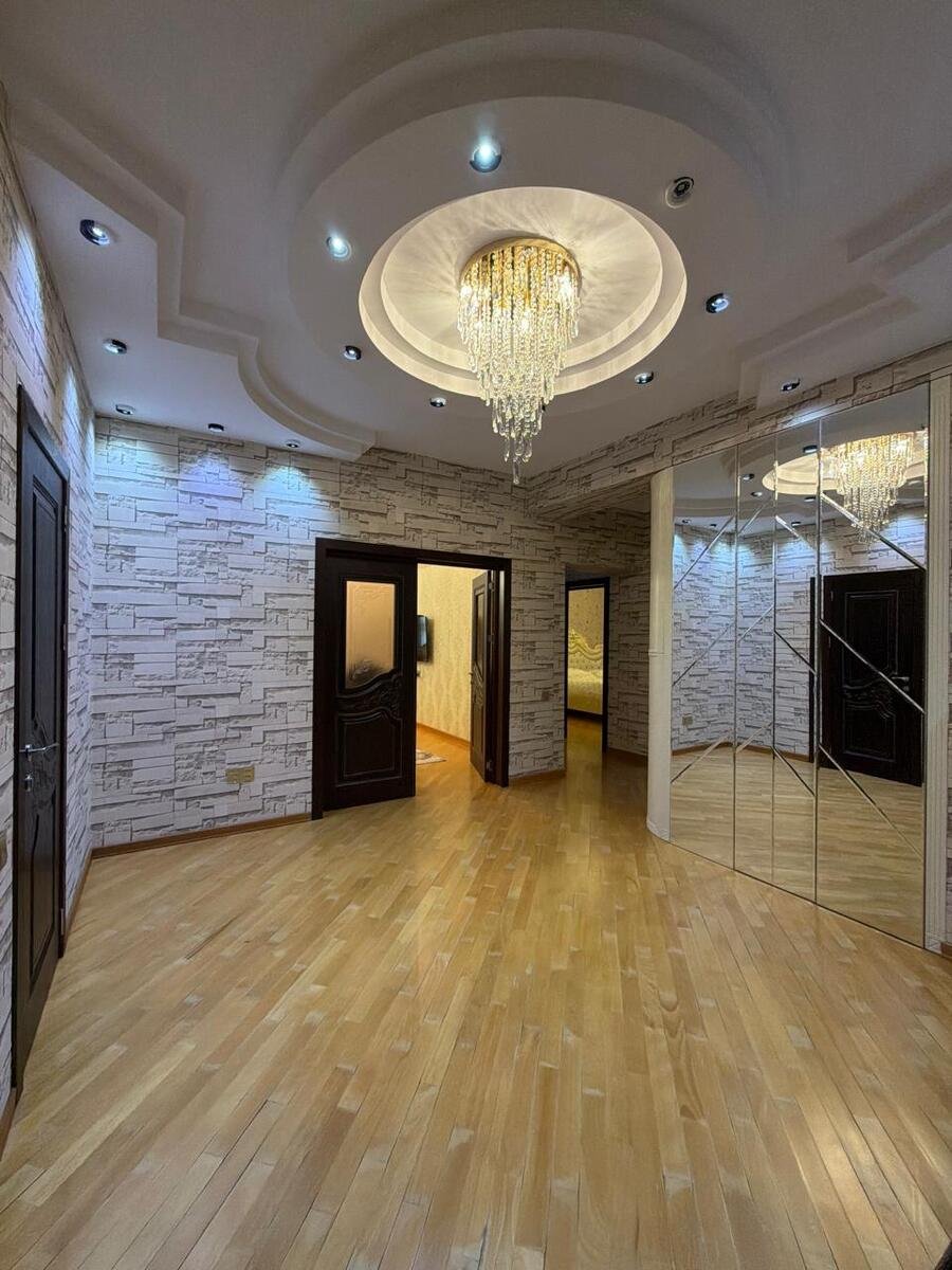 Satılır 3 otaqlı yeni tikili, 120 m², Memar Əcəmi m.-4