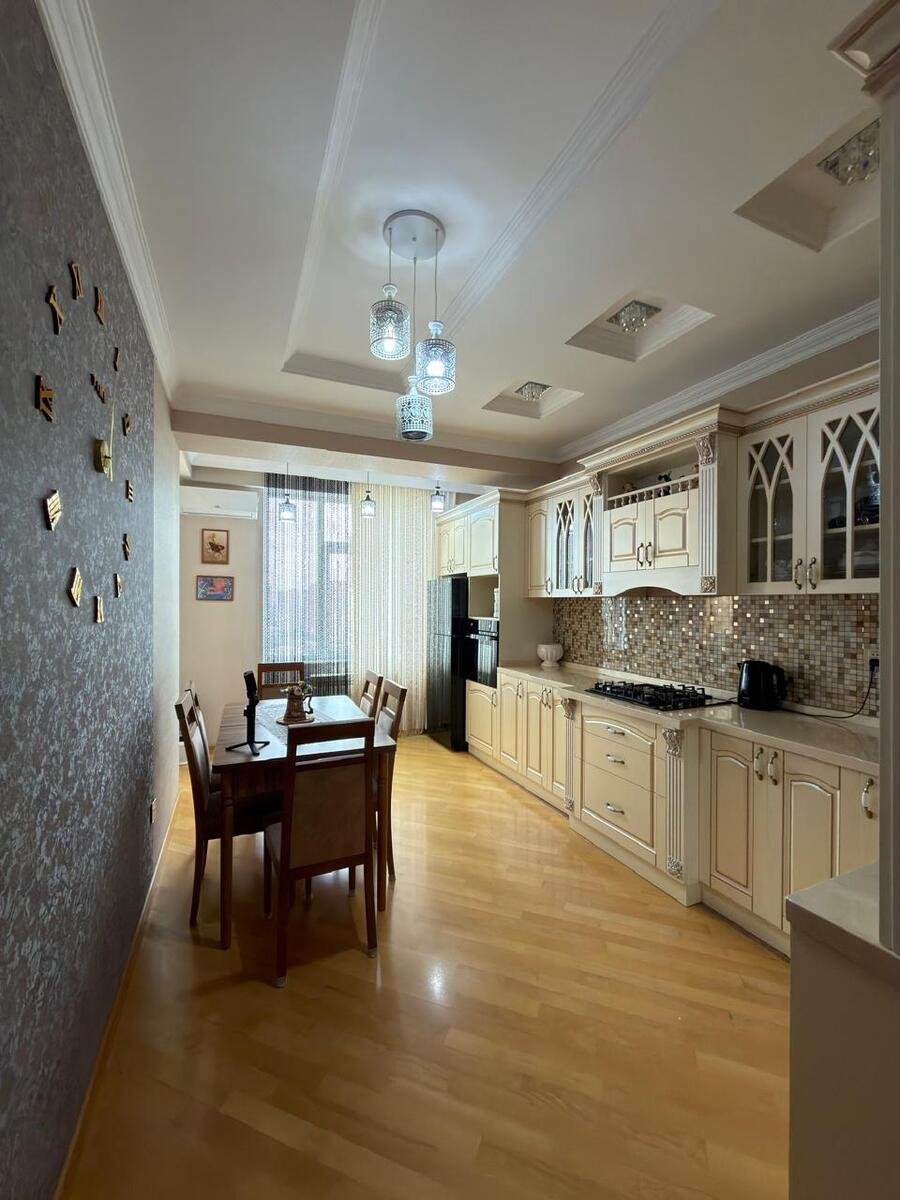 Satılır 3 otaqlı yeni tikili, 120 m², Memar Əcəmi m.-14