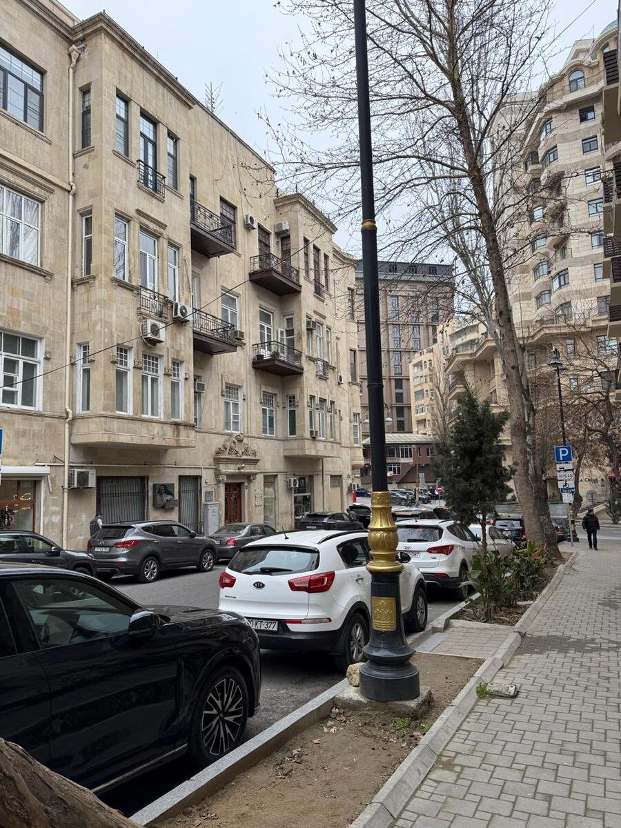 35 kv.m. obyekt icarəyə verilir, İçərişəhər m.-3