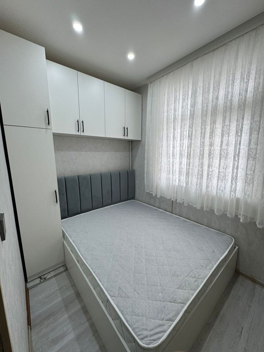 Satılır 2 otaqlı köhnə tikili, 35 m², Memar Əcəmi m.-4