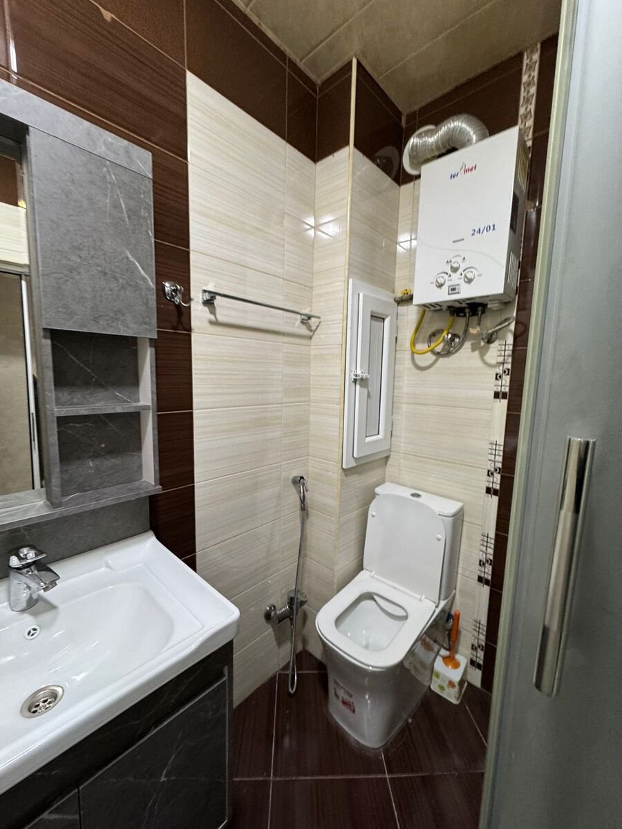Satılır 2 otaqlı köhnə tikili, 35 m², Memar Əcəmi m.-9