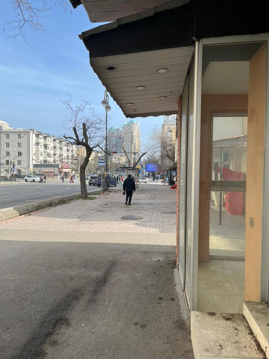 220 kv.m. obyekt icarəyə verilir, Elmlər Akademiyası m.-8